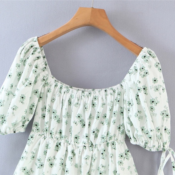 bohemian white floral print puff sleeve mini dress - Picture 2 of 5